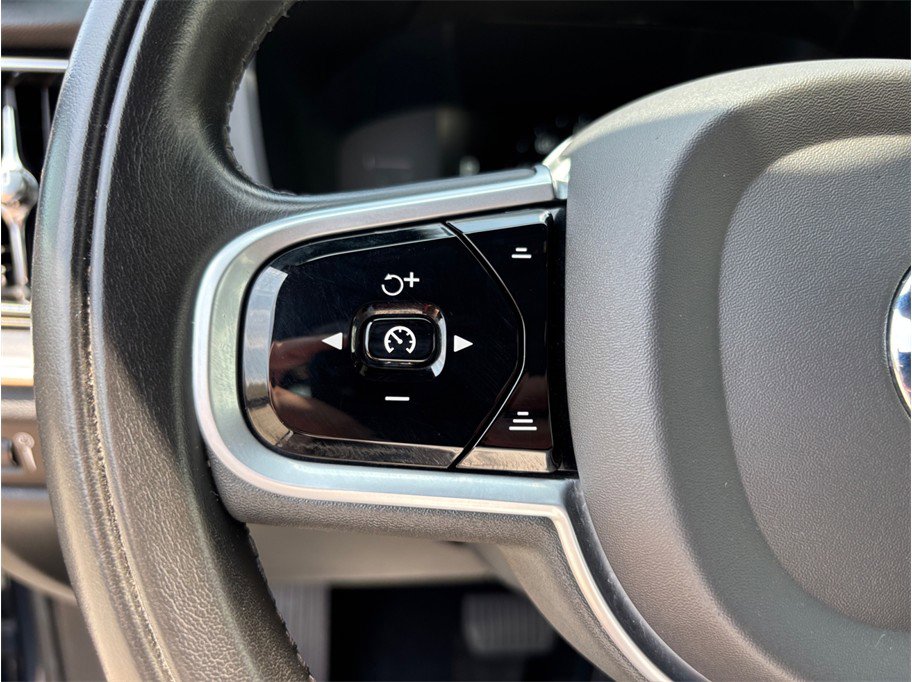Used 2019 Volvo S60 T6 Momentum AWD/4WD image 25