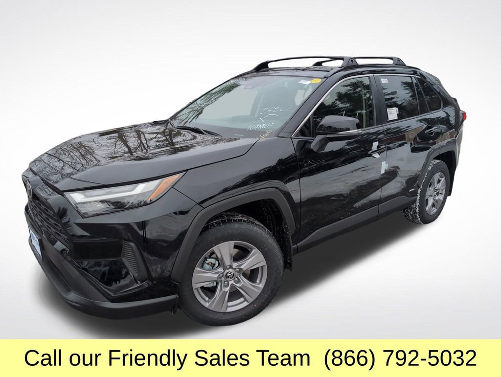 New 2025 Toyota RAV4 XLE w/ Weather Package