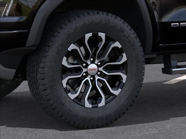 New 2026 GMC Canyon Denali AWD/4WD image 9