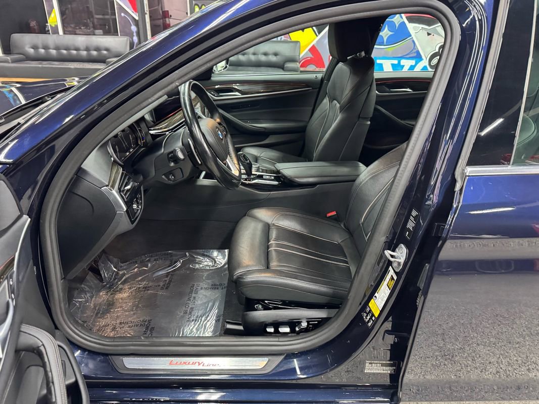 Used 2019 BMW 540i xDrive w/ Convenience Package image 9