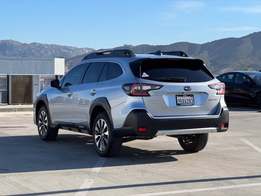 Certified 2025 Subaru Outback Limited AWD/4WD image 32
