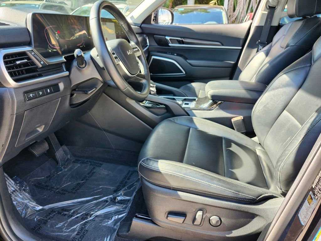 Used 2023 Kia Telluride S w/ S Sunroof Package image 5