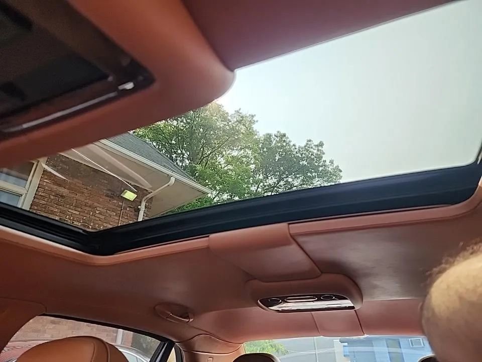 Used 2014 Bentley Flying Spur W12 image 11