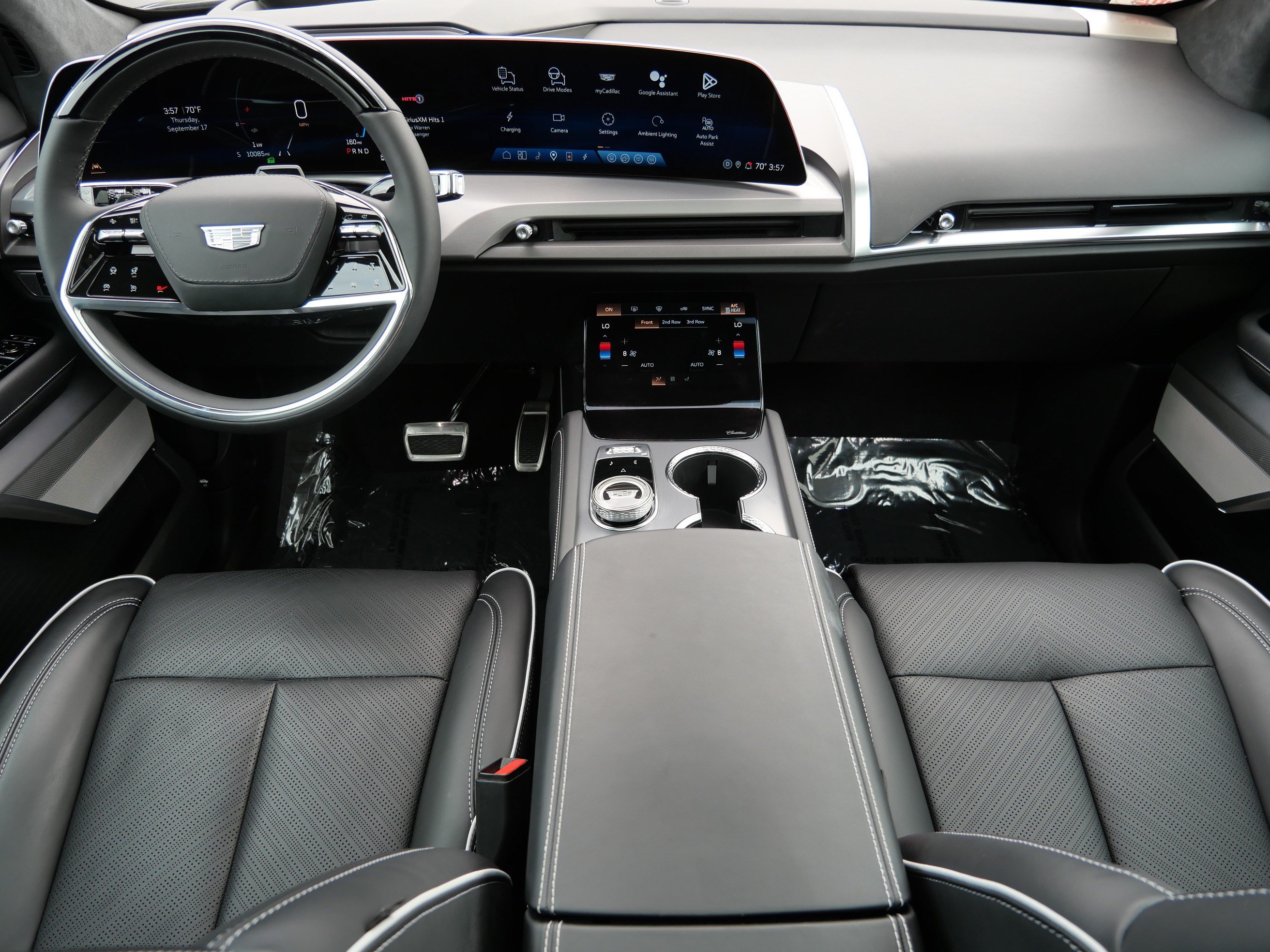 Certified 2026 Cadillac Vistiq Sport w/ LPO, Floor Liner Package AWD/4WD image 10