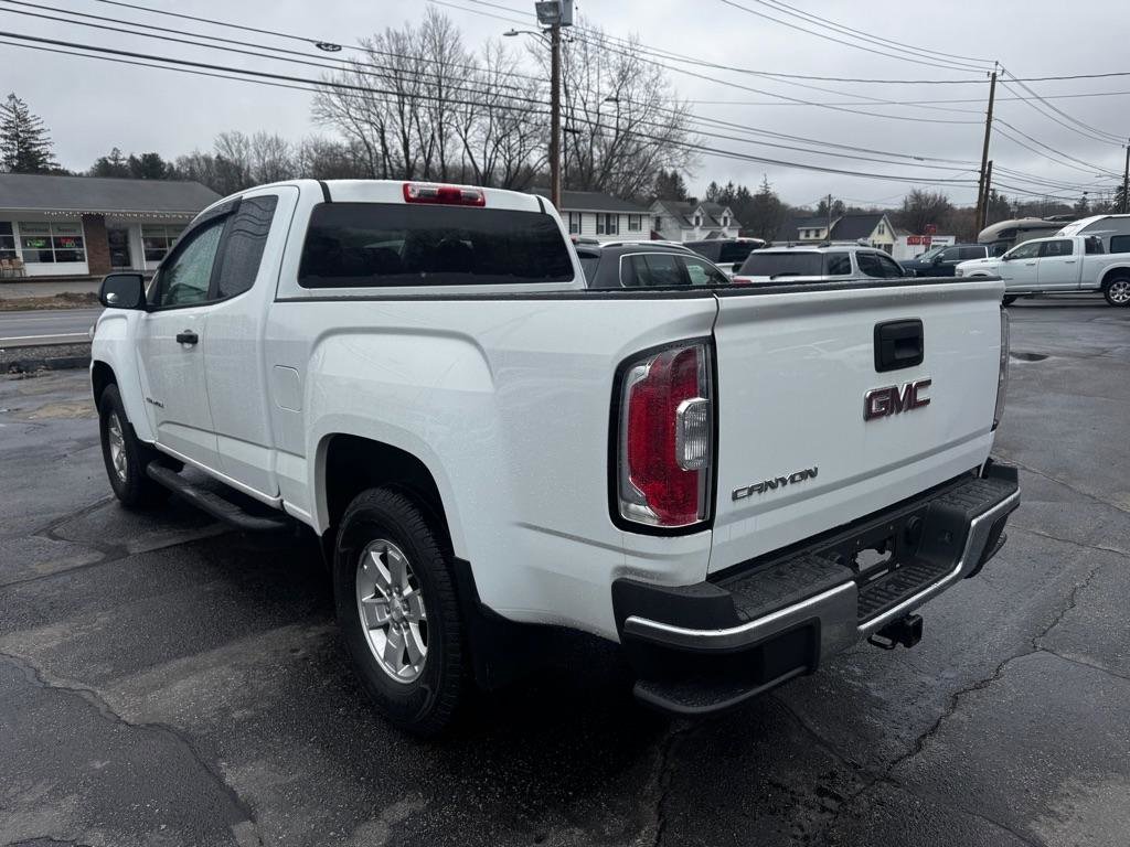 Used 2016 GMC Canyon W/T image 4