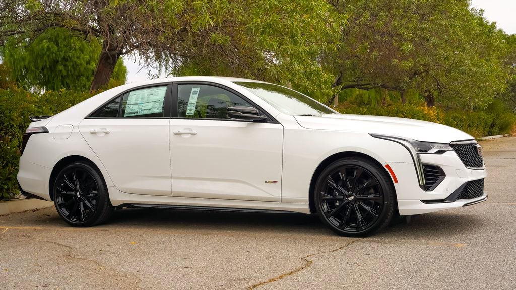 New 2026 Cadillac CT4 V image 7