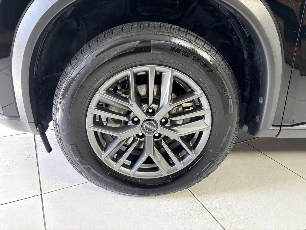 Used 2023 Nissan Rogue S FWD image 18