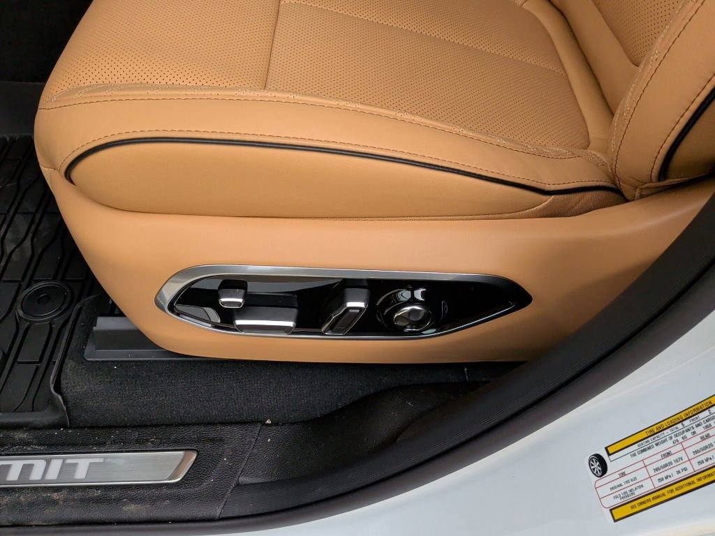 New 2025 Jeep Grand Cherokee Summit image 14