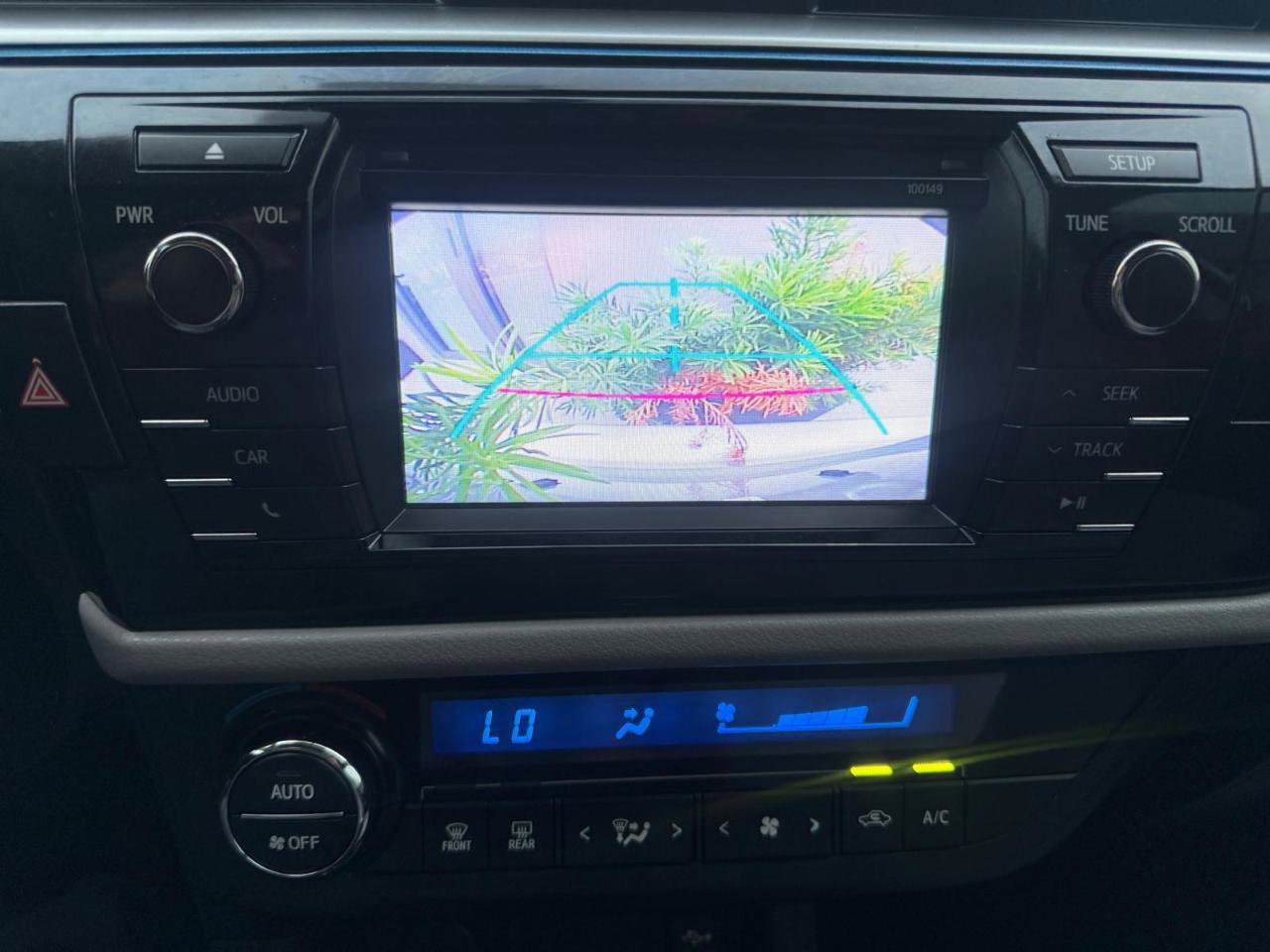 Used 2015 Toyota Corolla LE FWD image 20