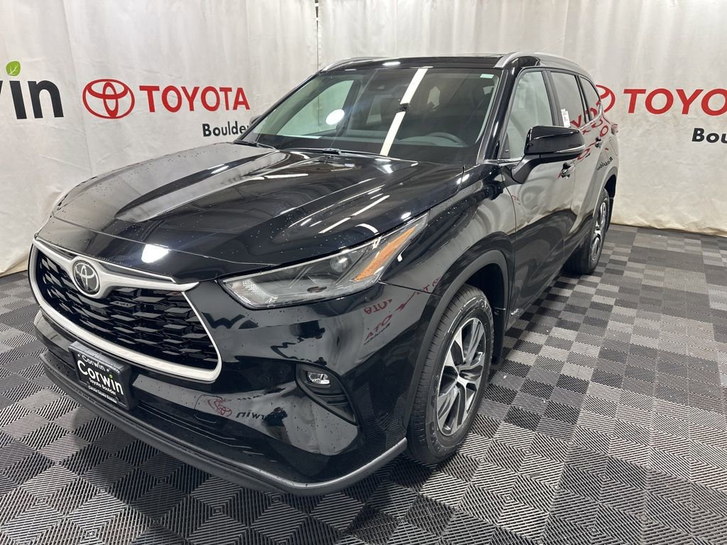 New 2026 Toyota Highlander XLE image 3