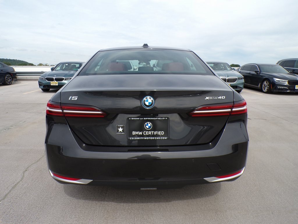 Certified 2025 BMW i5 xDrive40 w/ M Sport Package image 28