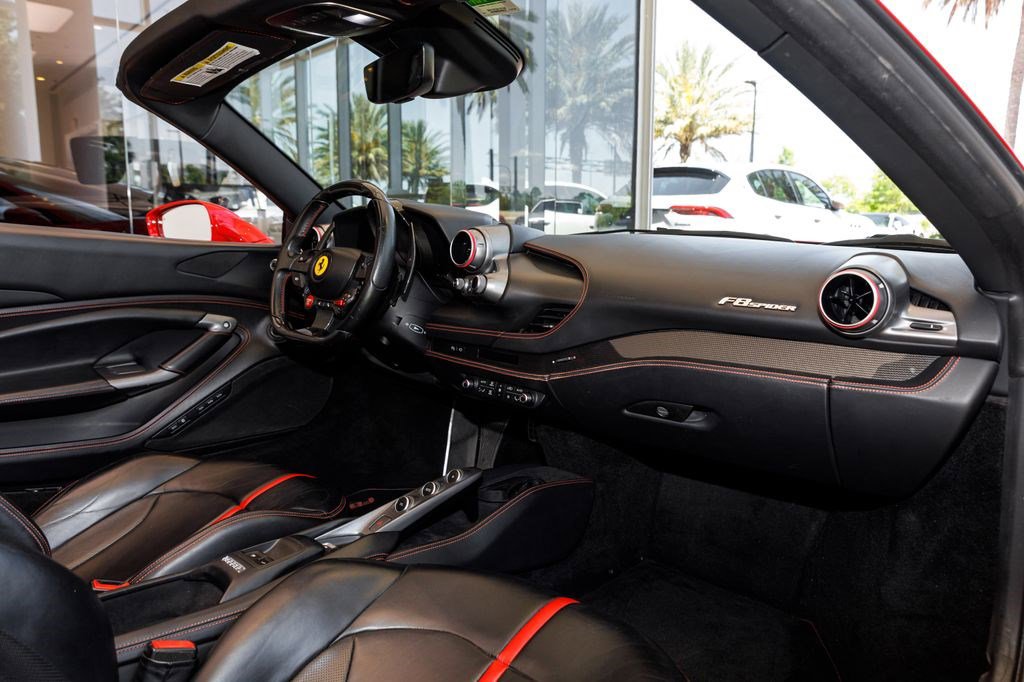 Used 2021 Ferrari F8 Spider RWD image 16