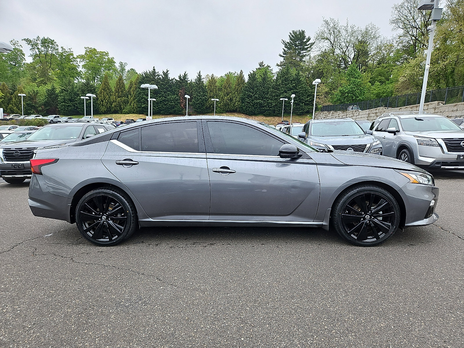 Certified 2022 Nissan Altima 2.5 SR w/ Midnight Edition Package AWD/4WD image 7
