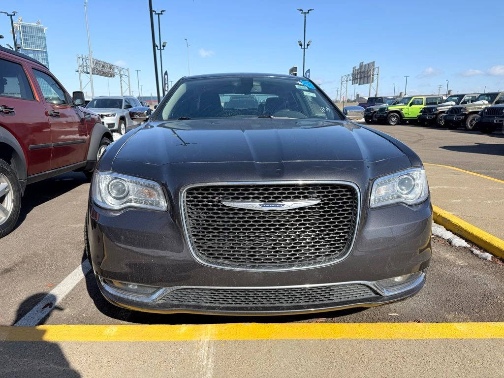Used 2019 Chrysler 300 Limited image 8