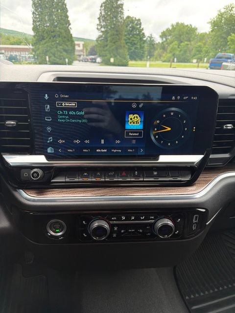 Used 2024 Chevrolet Silverado 1500 LT AWD/4WD image 21