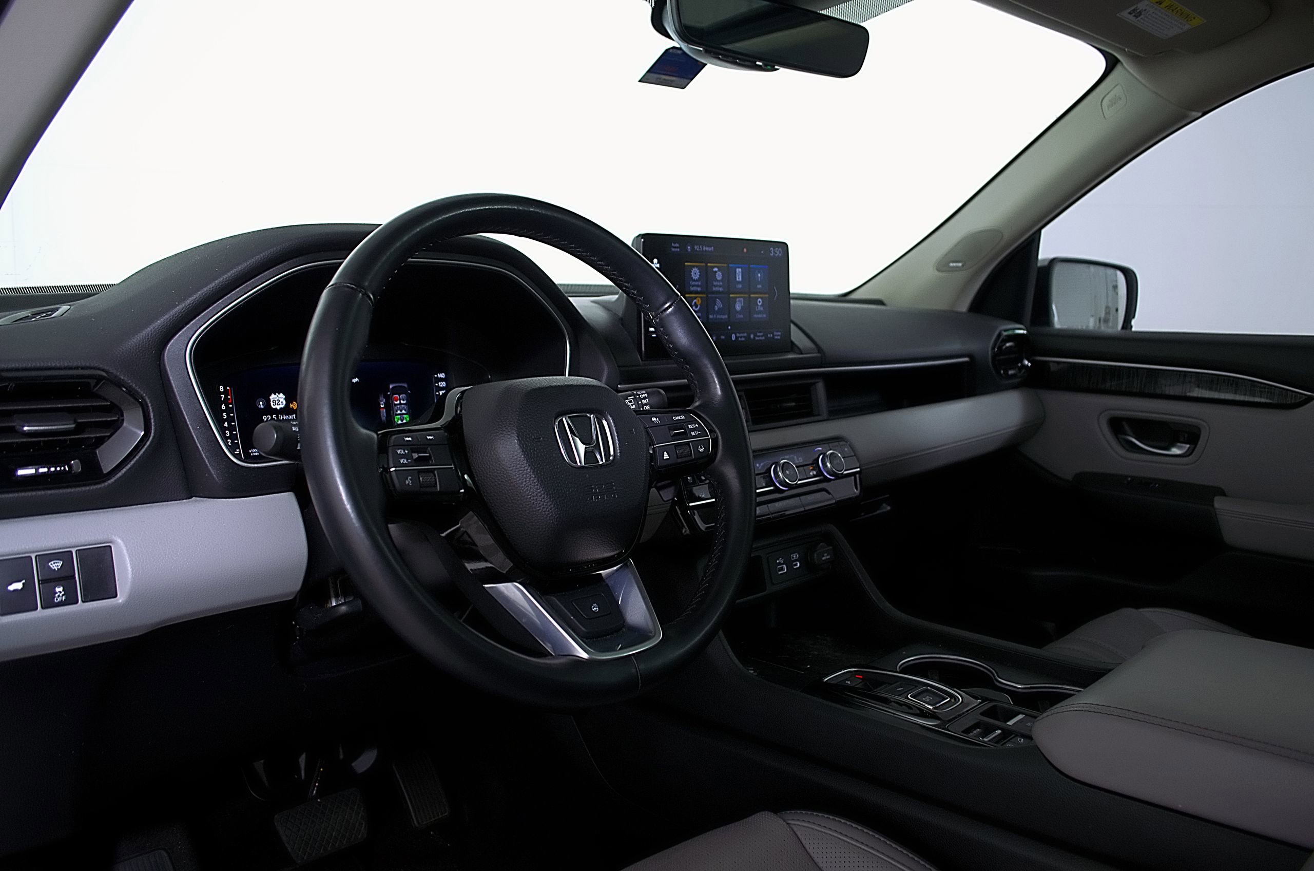 Used 2024 Honda Pilot Elite image 14