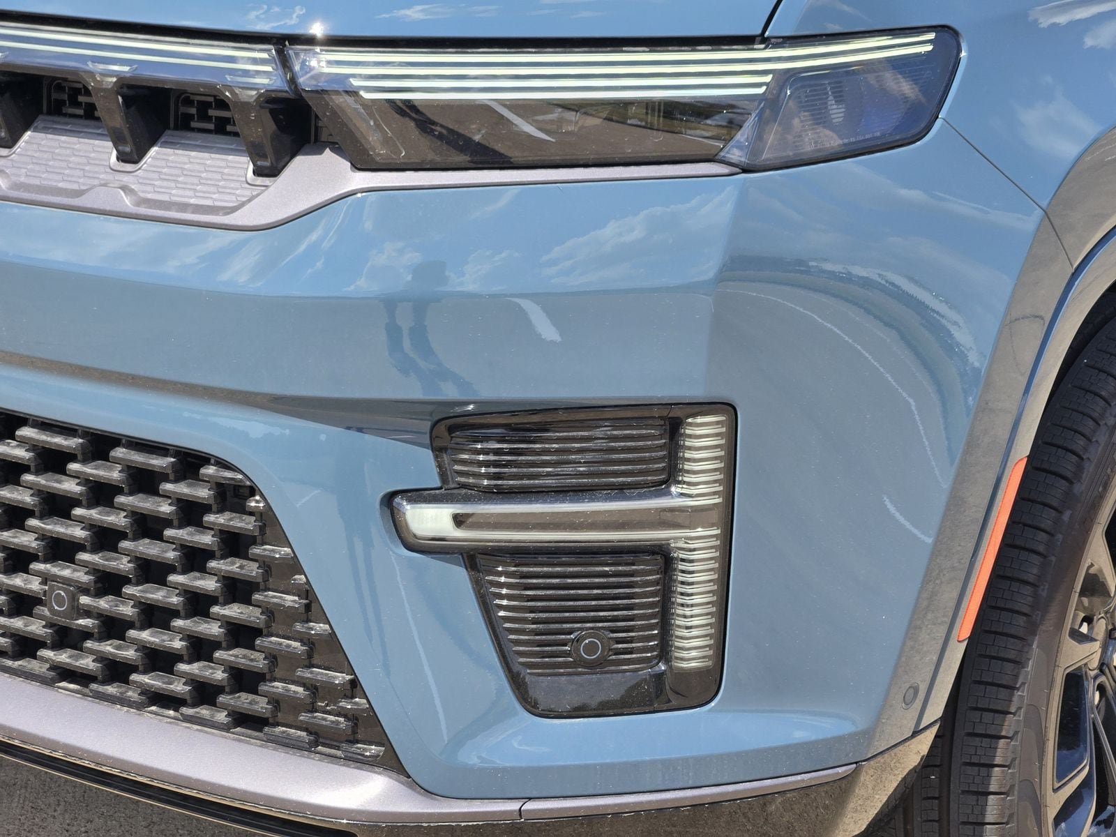 New 2026 Jeep Grand Wagoneer Summit AWD/4WD image 10