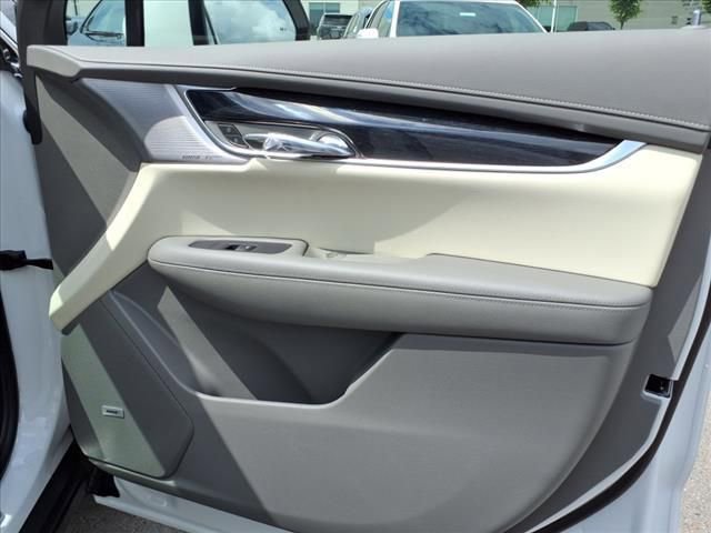 New 2025 Cadillac XT6 Premium Luxury image 25