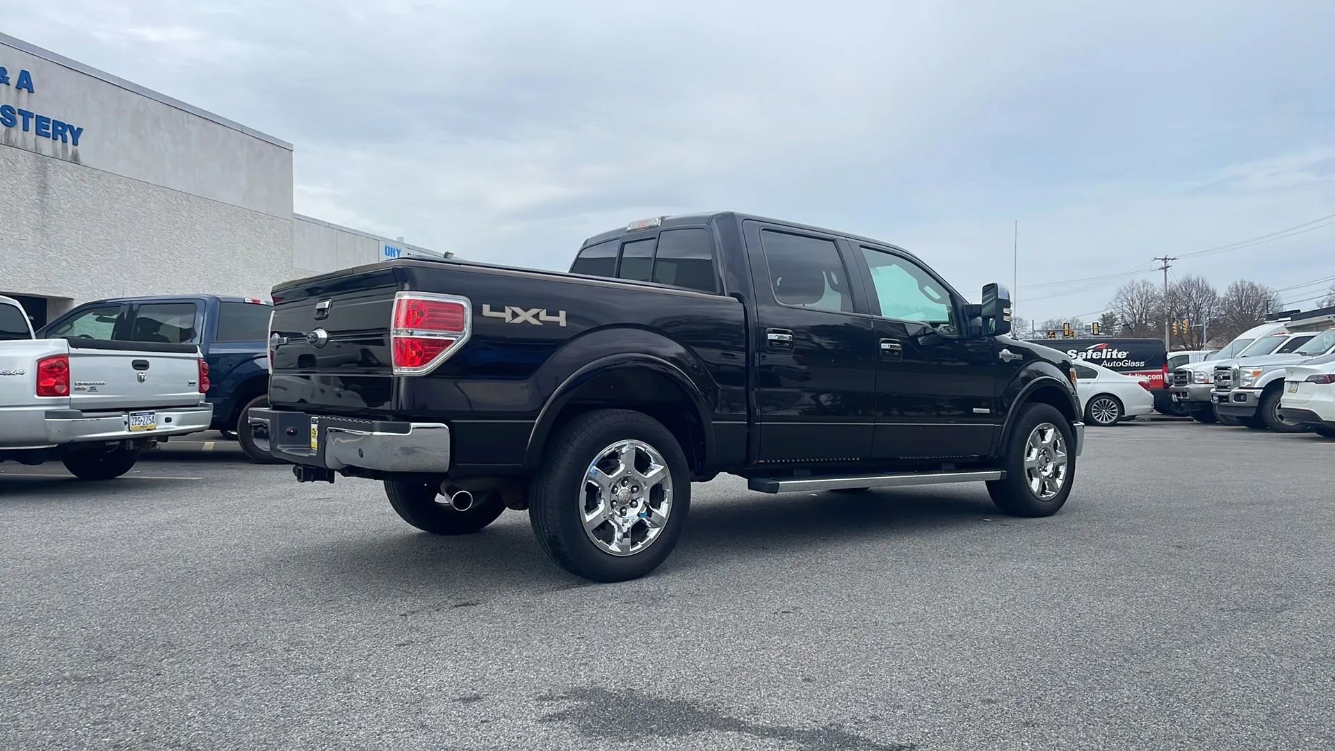 Used 2014 Ford F150 King Ranch w/ King Ranch Luxury Package image 8