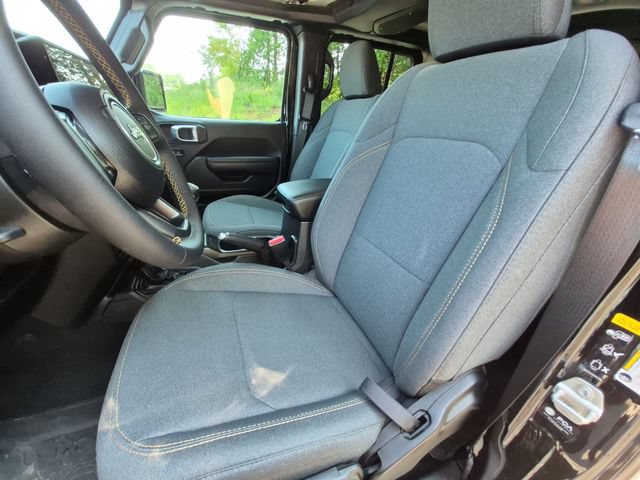 Used 2024 Jeep Gladiator Sport AWD/4WD image 27