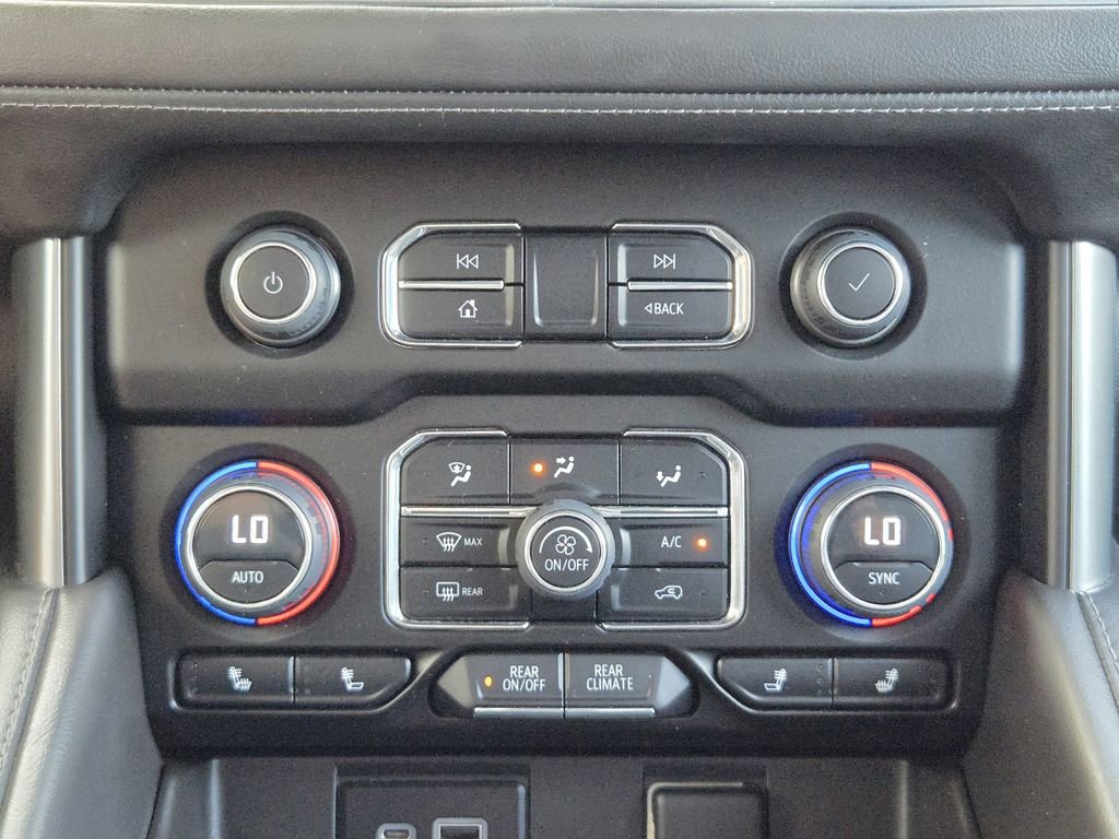 Used 2023 Chevrolet Suburban LT image 18