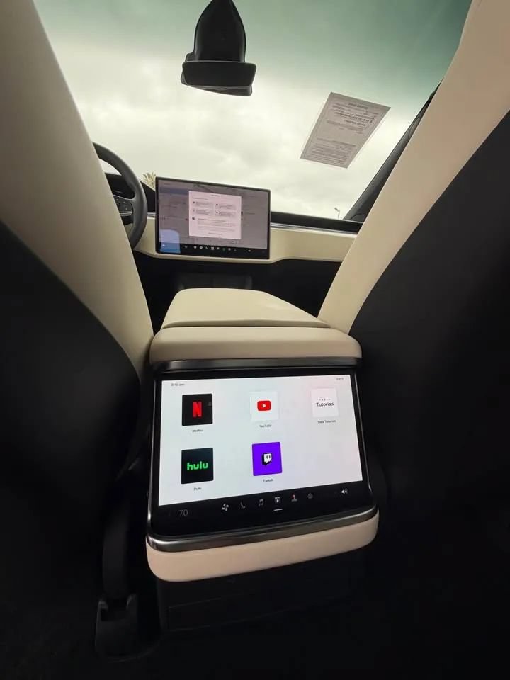 Used 2026 Tesla Model X Plaid AWD/4WD image 7