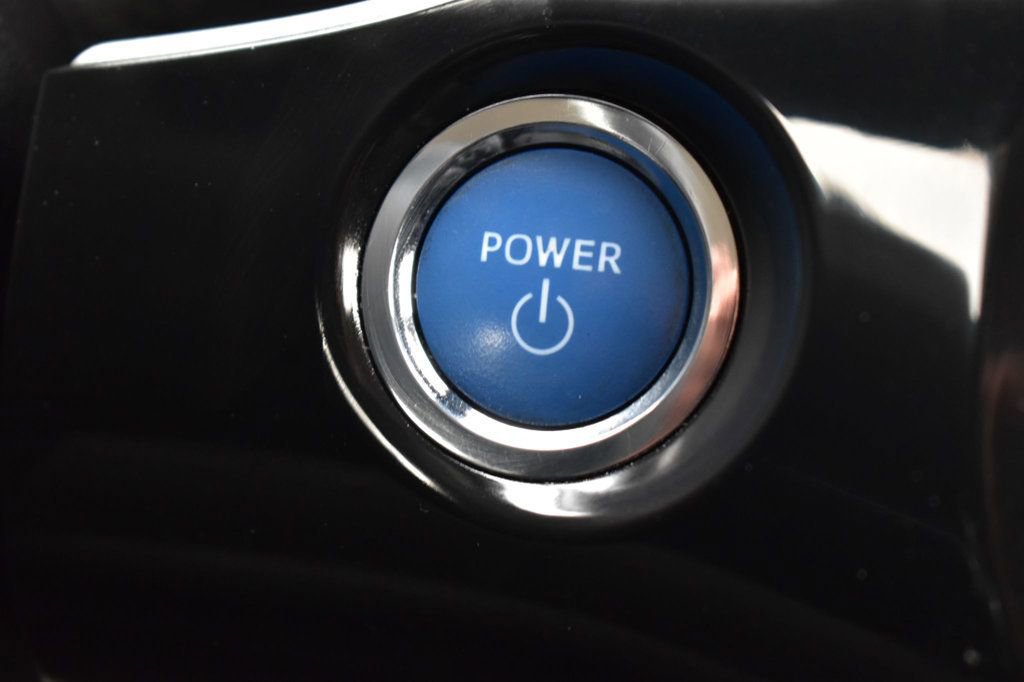 Used 2022 Toyota Prius LE image 27