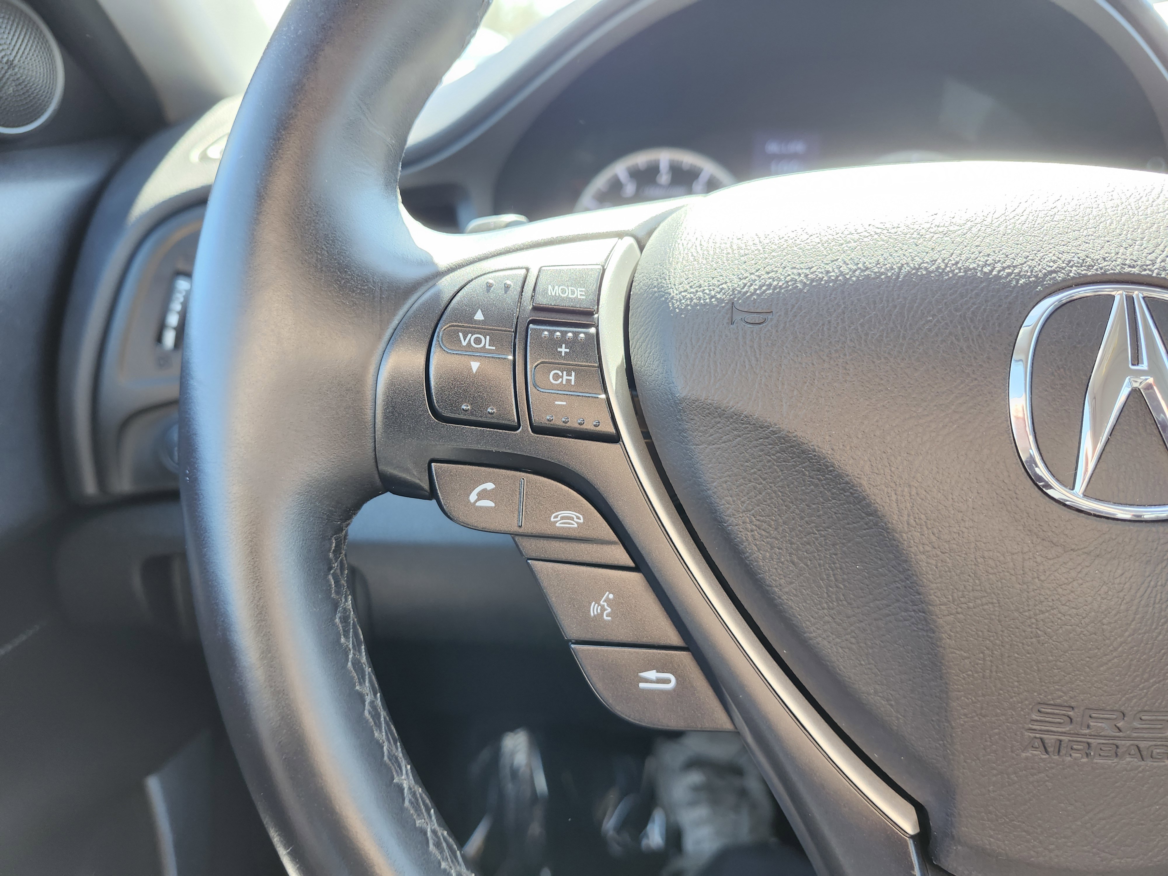 Used 2018 Acura ILX image 36