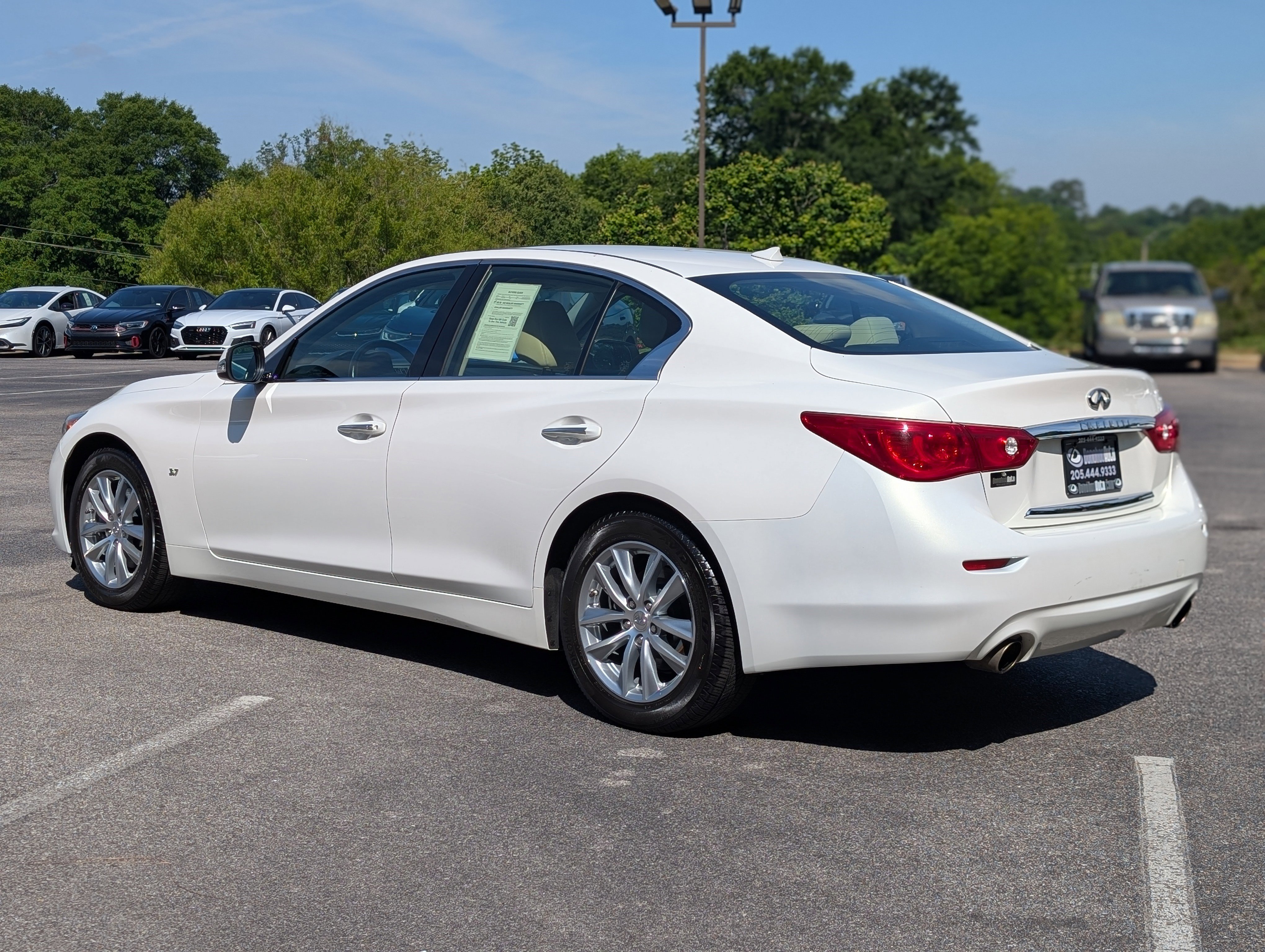 Used 2015 INFINITI Q50 Premium w/ Navigation Package AWD/4WD image 7