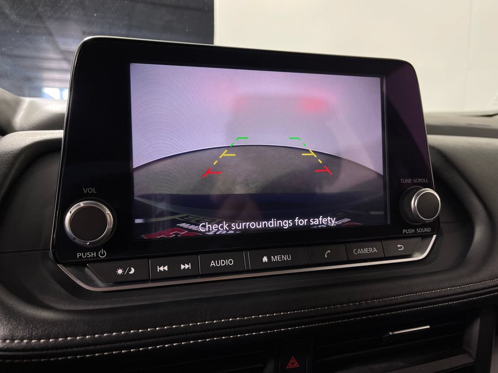Used 2025 Nissan Rogue SV FWD image 21