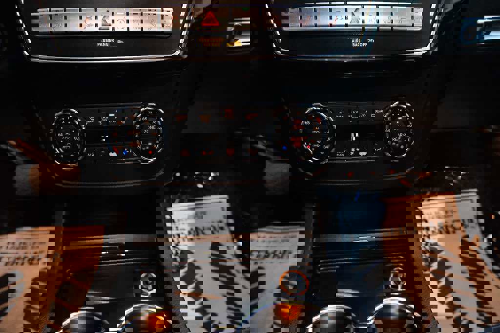 Used 2018 Mercedes-Benz GLS 550 4MATIC w/ Driver Assistance Package image 33