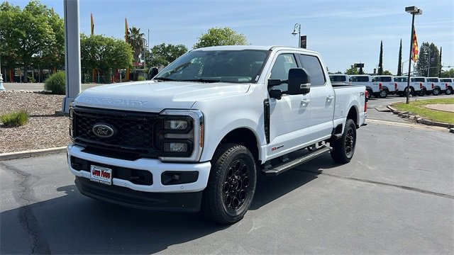 New 2025 Ford F250 Lariat w/ Lariat Ultimate Package