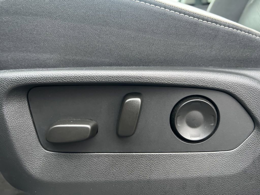 Used 2024 Buick Envision Sport Touring image 10