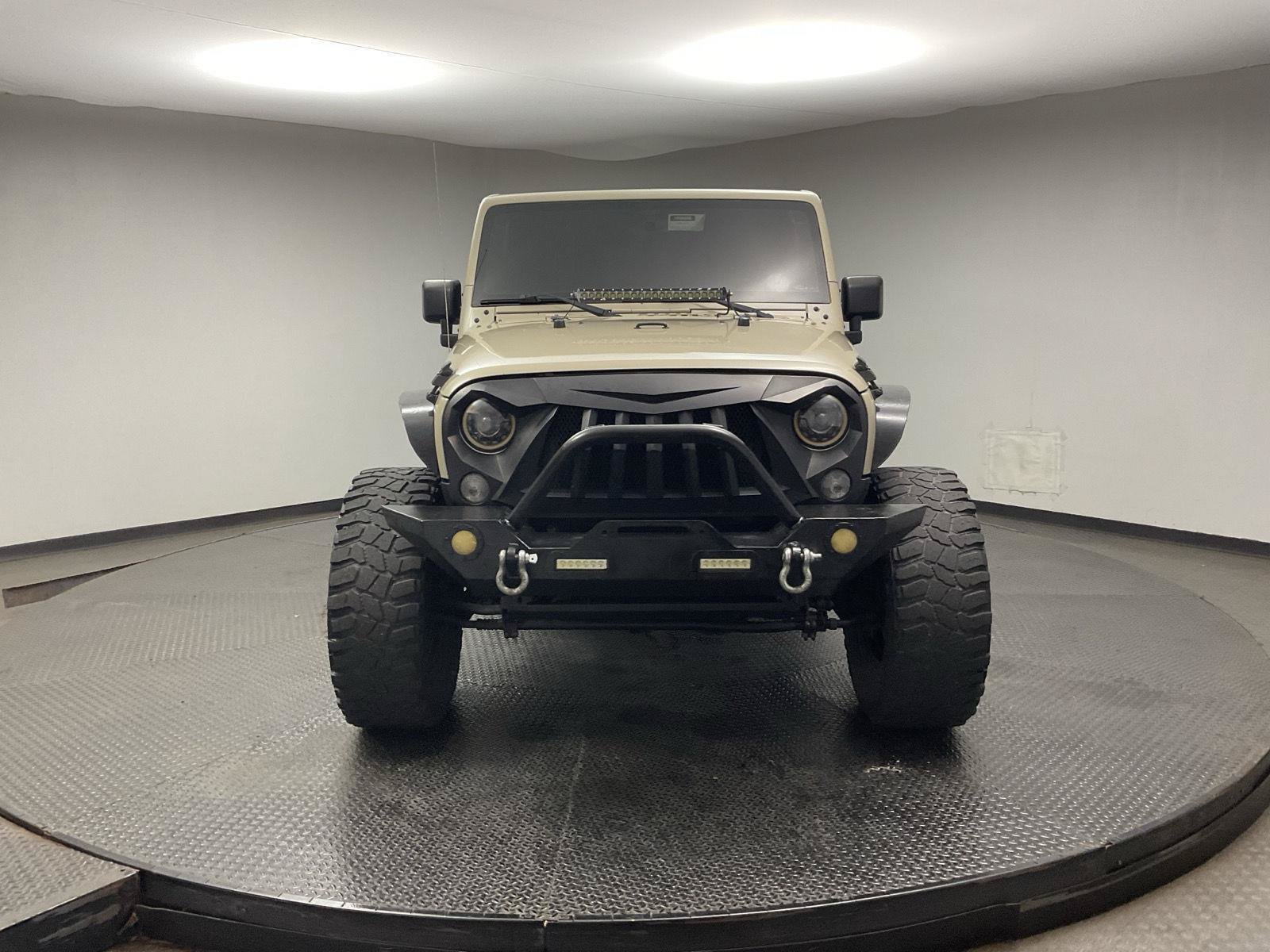 Used 2018 Jeep Wrangler Unlimited Sport S AWD/4WD image 2