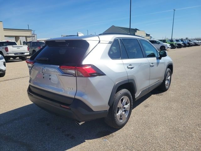 Used 2024 Toyota RAV4 XLE FWD image 21