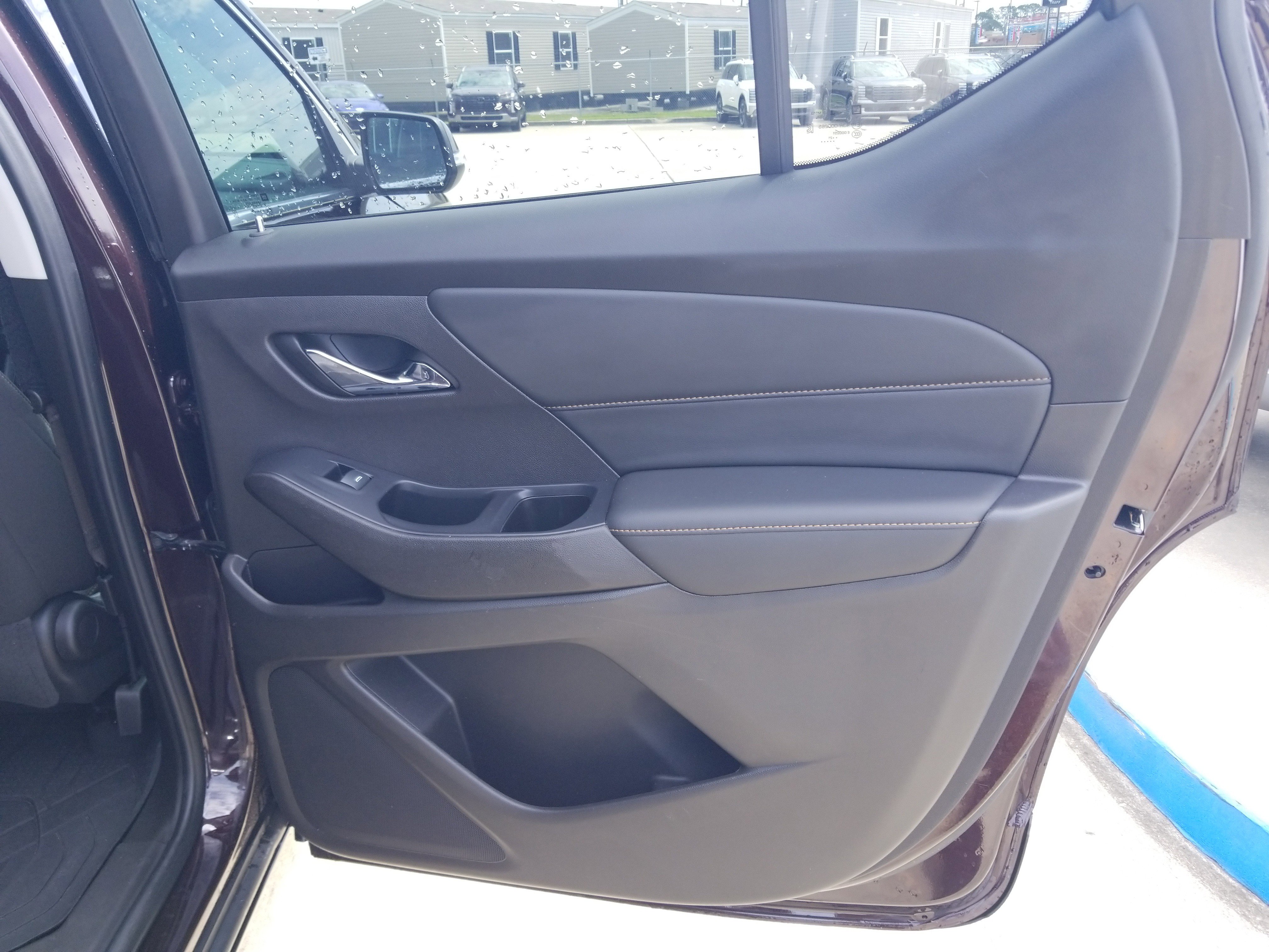 Used 2021 Chevrolet Traverse LT image 14