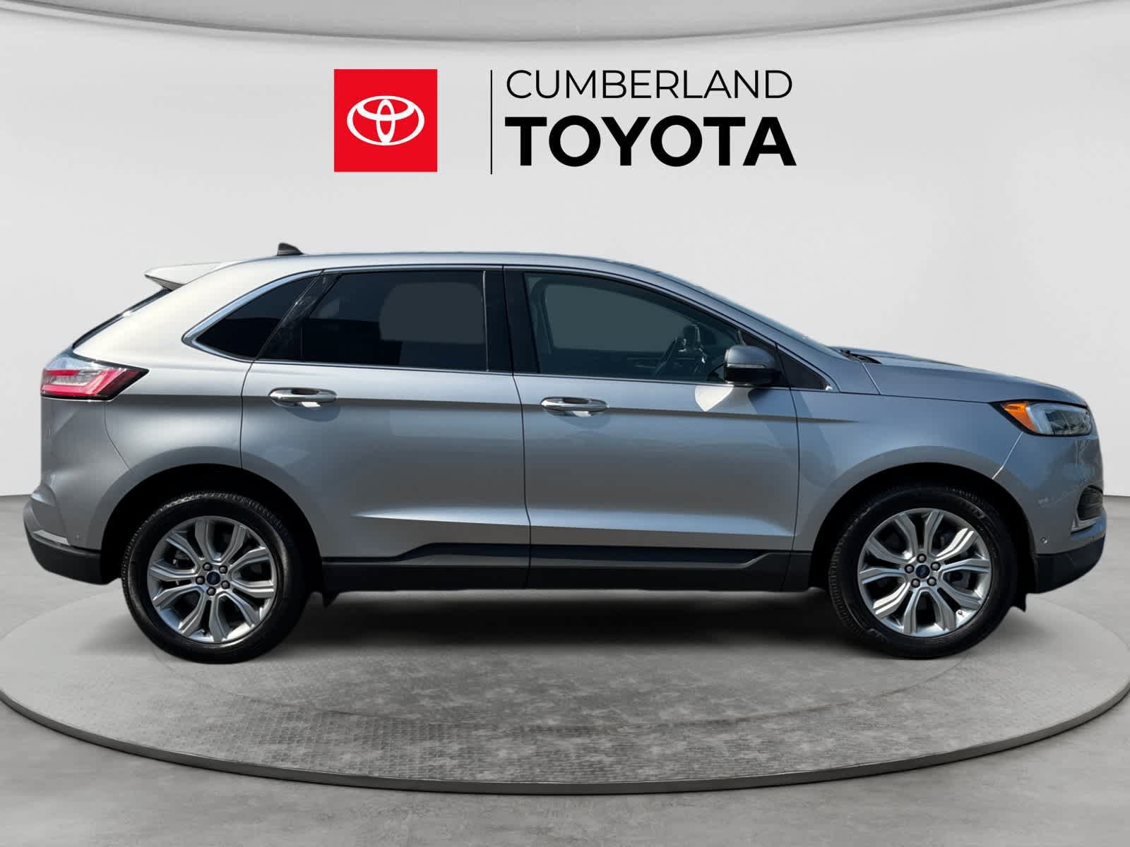 Used 2021 Ford Edge Titanium w/ Equipment Group 301A AWD/4WD image 6