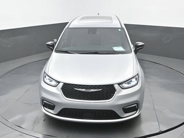 Used 2026 Chrysler Pacifica Limited FWD image 29