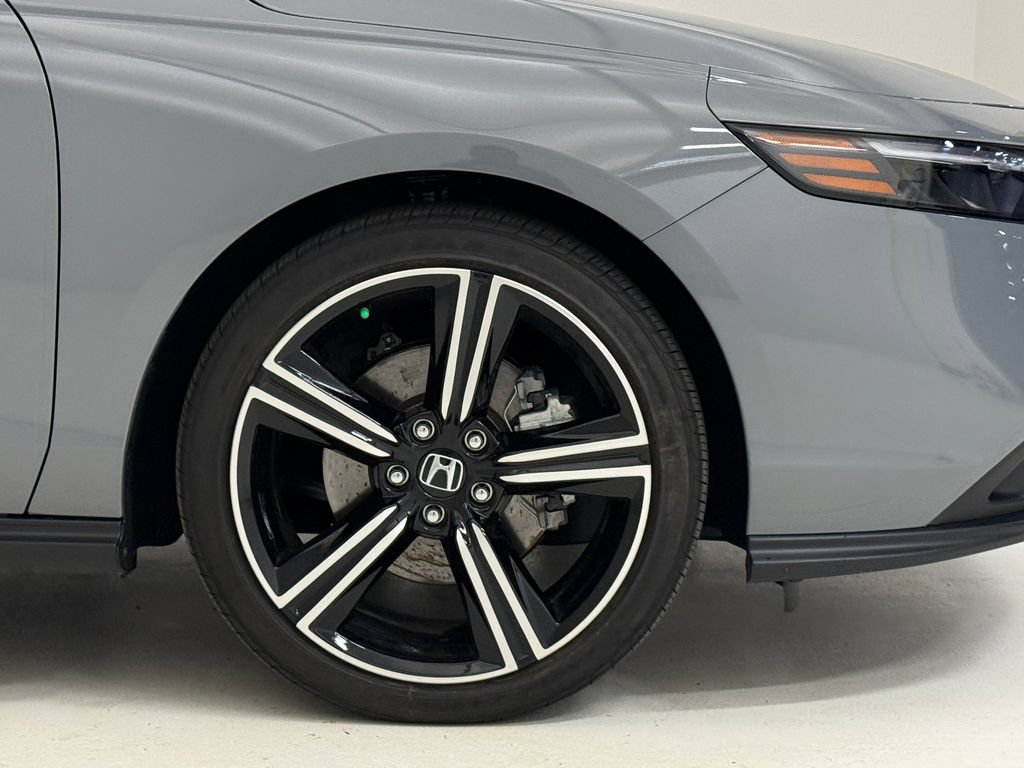 Used 2025 Honda Accord Sport image 6