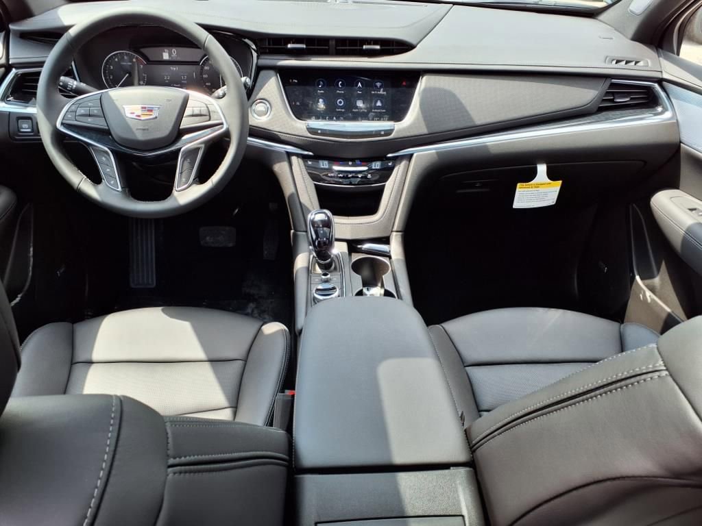 New 2025 Cadillac XT5 Premium Luxury w/ LPO, Floor Liner Package image 9