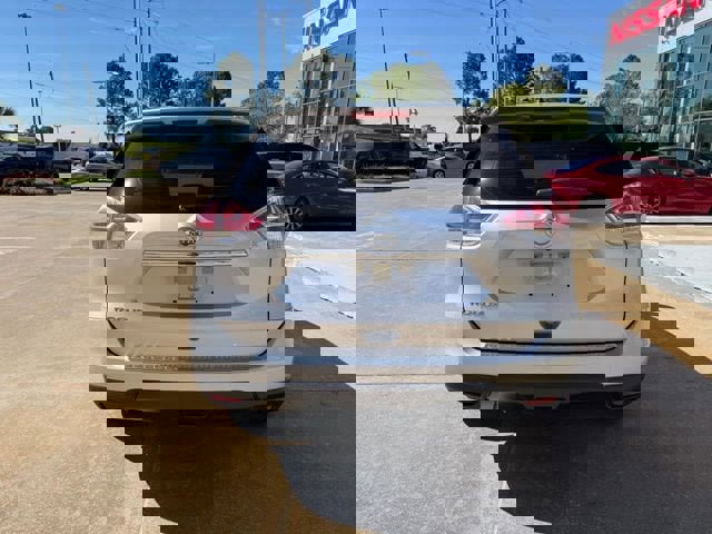 Used 2016 Nissan Rogue S image 4