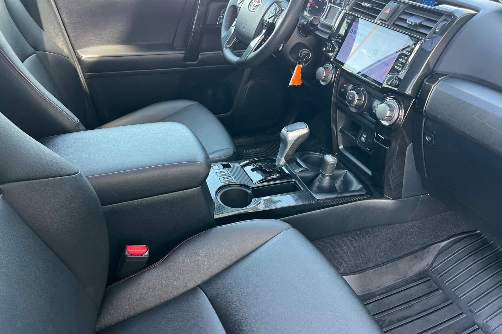 Used 2017 Toyota 4Runner TRD Off-Road Premium AWD/4WD image 15