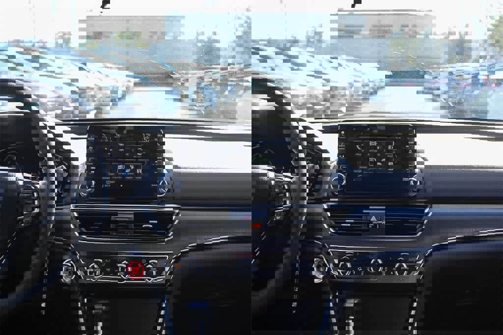 Used 2022 Honda Accord LX image 18