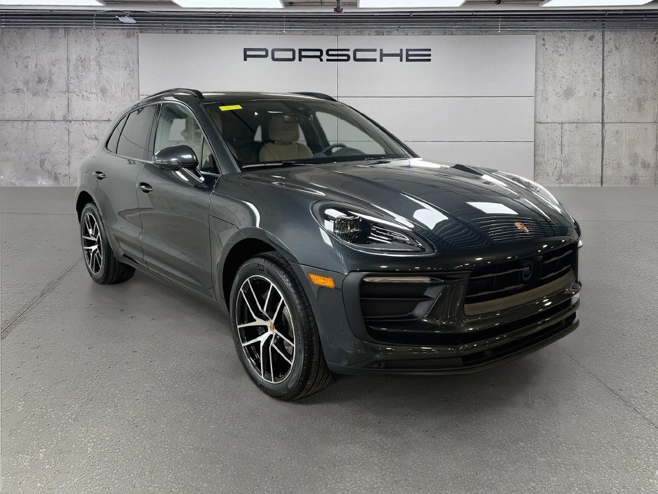 New 2026 Porsche Macan AWD/4WD image 7