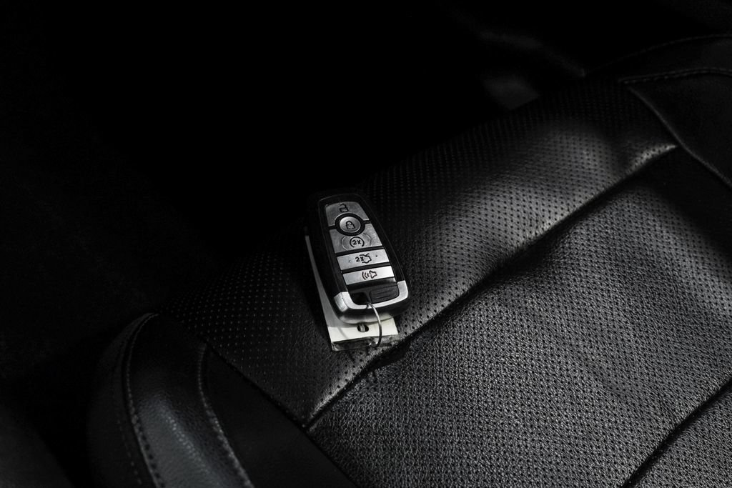 Used 2019 Ford Mustang Coupe RWD image 49