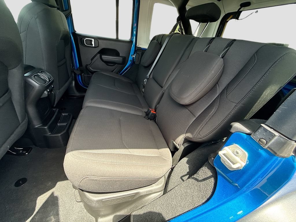 Used 2023 Jeep Wrangler Unlimited w/ Cold Weather Group AWD/4WD image 27