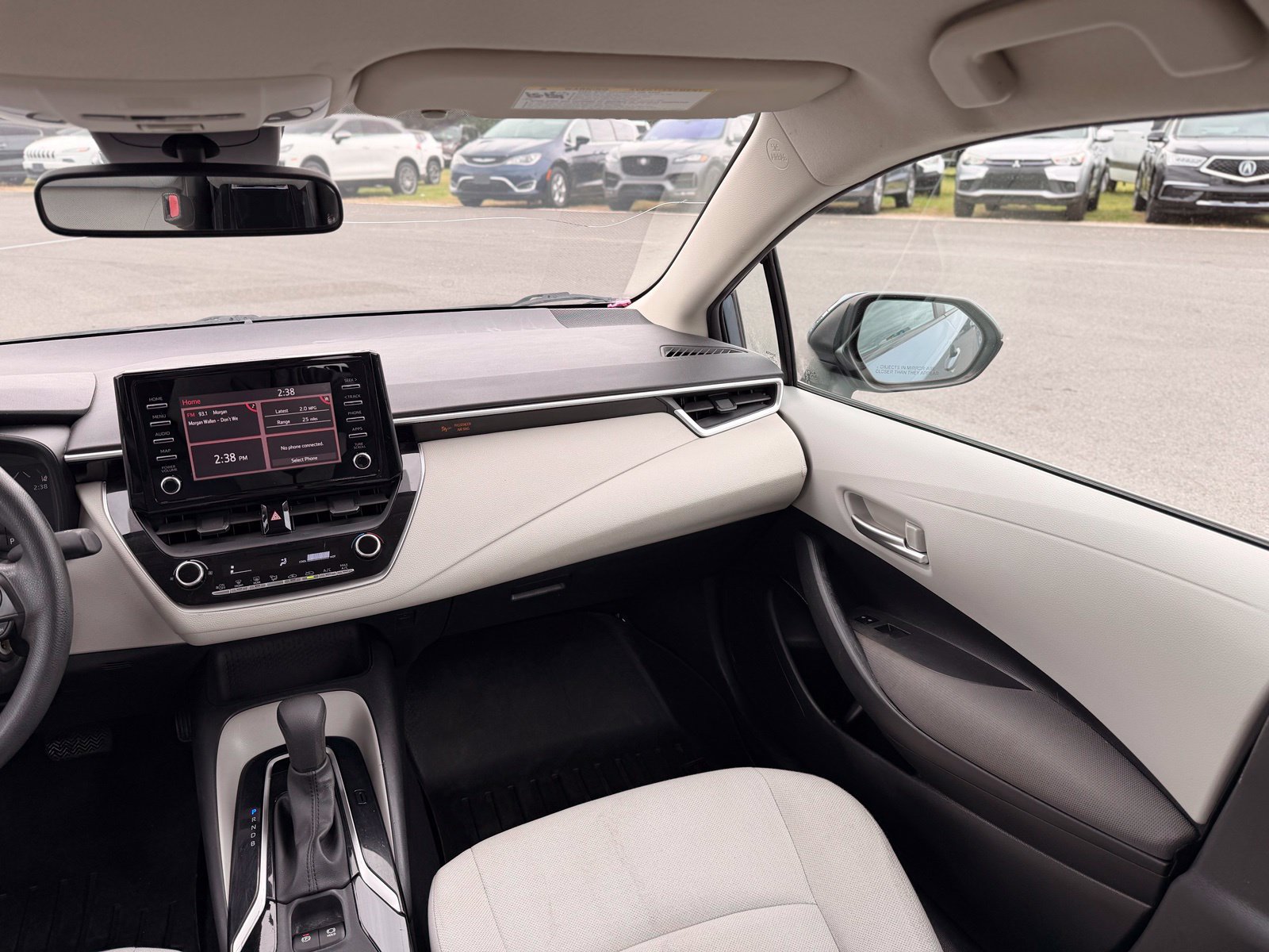 Used 2020 Toyota Corolla L FWD image 24