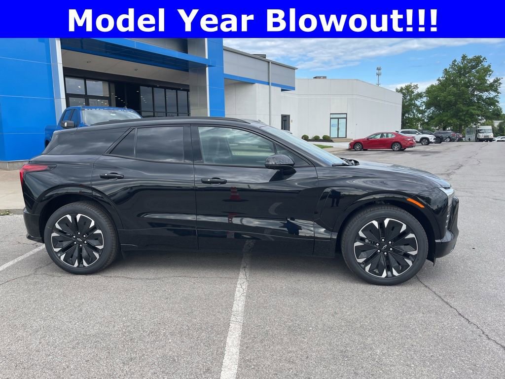 New 2024 Chevrolet Blazer EV RS image 2