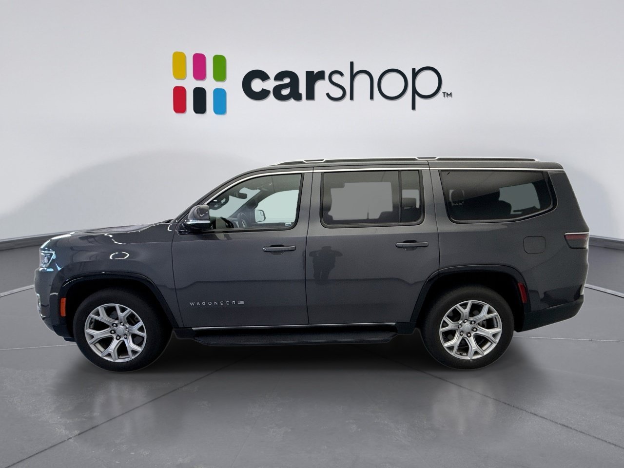 Used 2022 Jeep Wagoneer Series I w/ Premium Group I AWD/4WD image 2