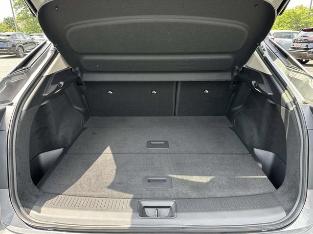 Used 2023 Nissan Ariya FWD image 11